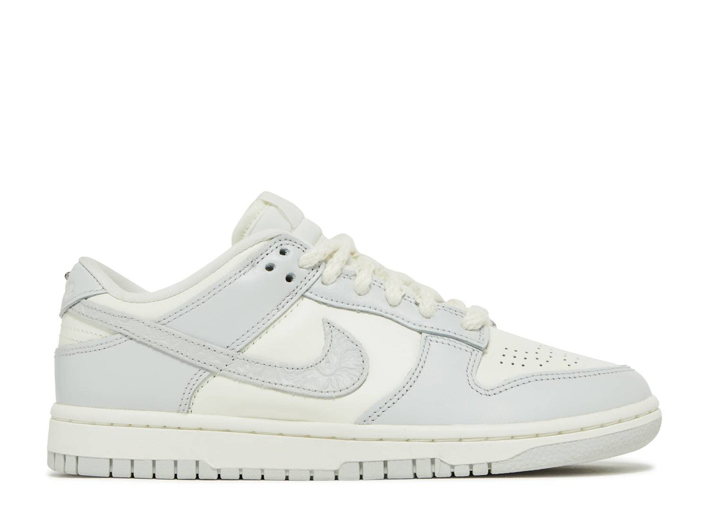 Wmns Nike Dunk Low "Needlework"